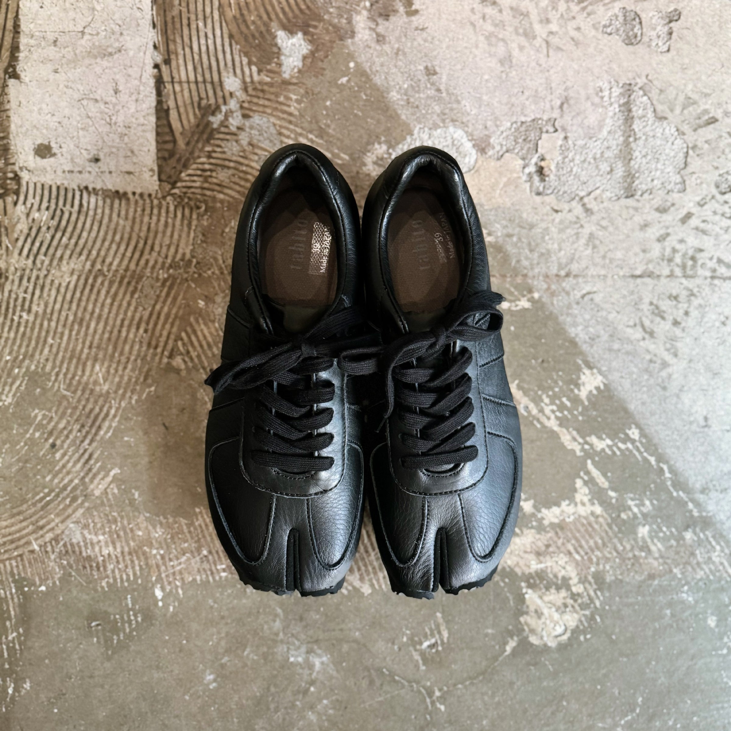 Tabi Trainer Leather - All Black タビ トレーナー レザー オール 