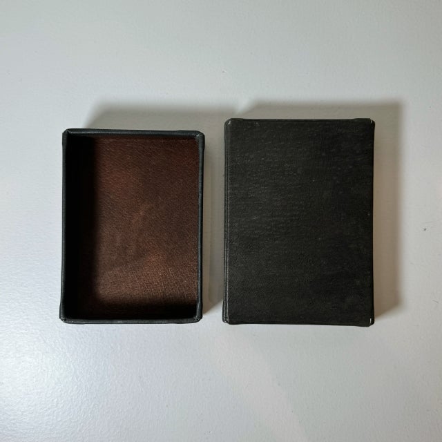 太田一永 Ota Kazunaga / レザー leather 鹿革 / 革小物 アート