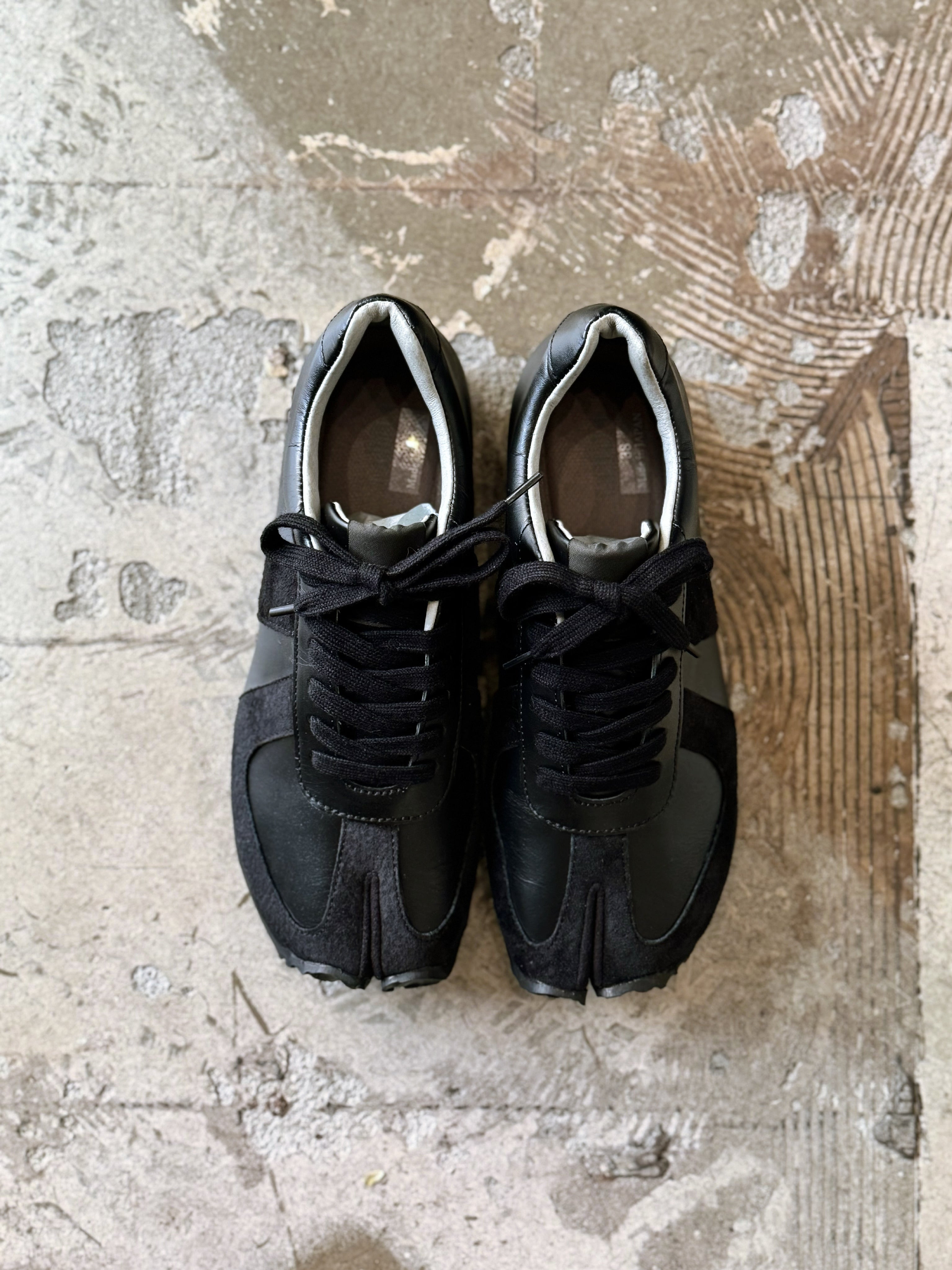 Vol.2 tabito × DENCHU Tabi Trainer Leather Black タビトレーナー