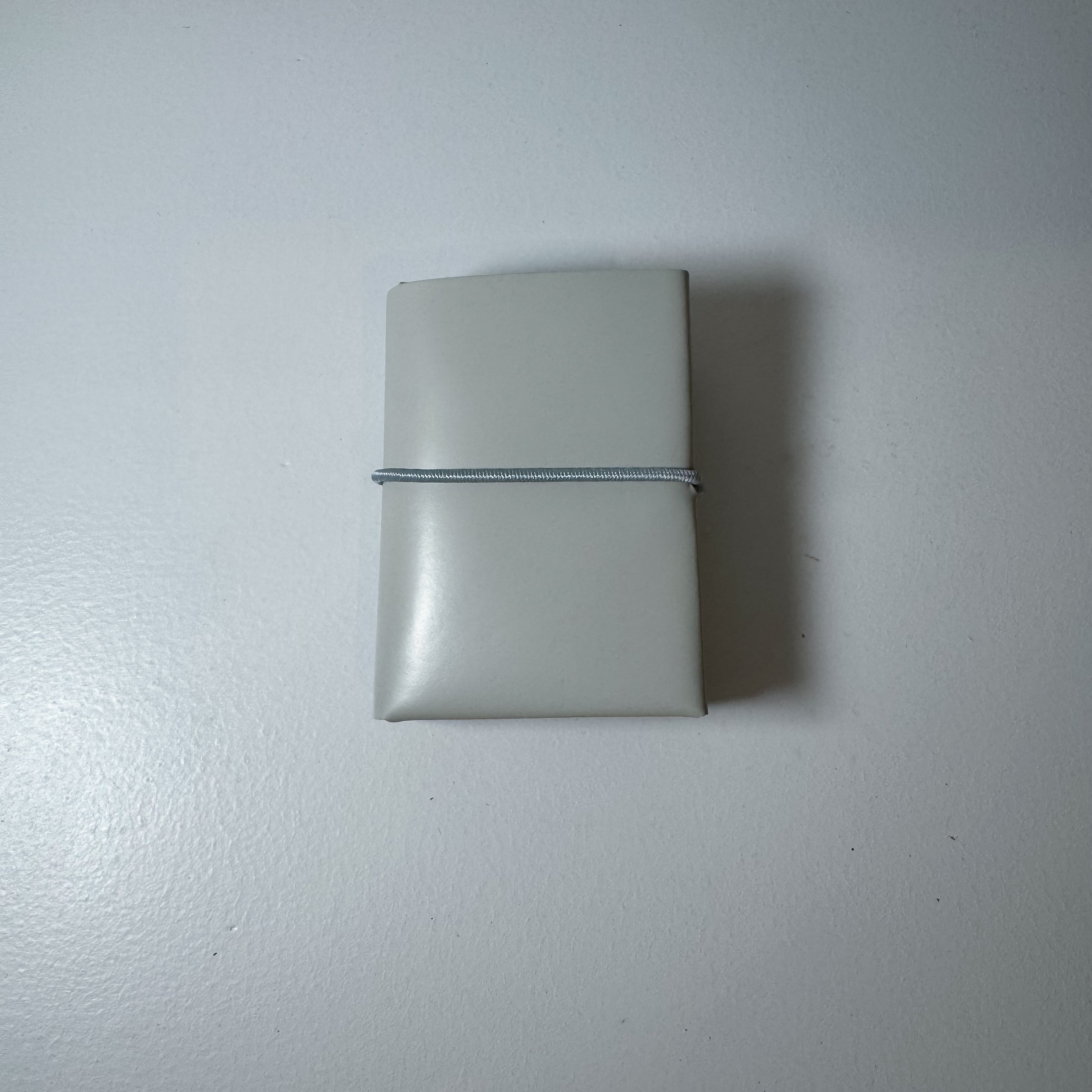 SEAMLESS COMPACT WALLET シームレスコンパクトウォレット