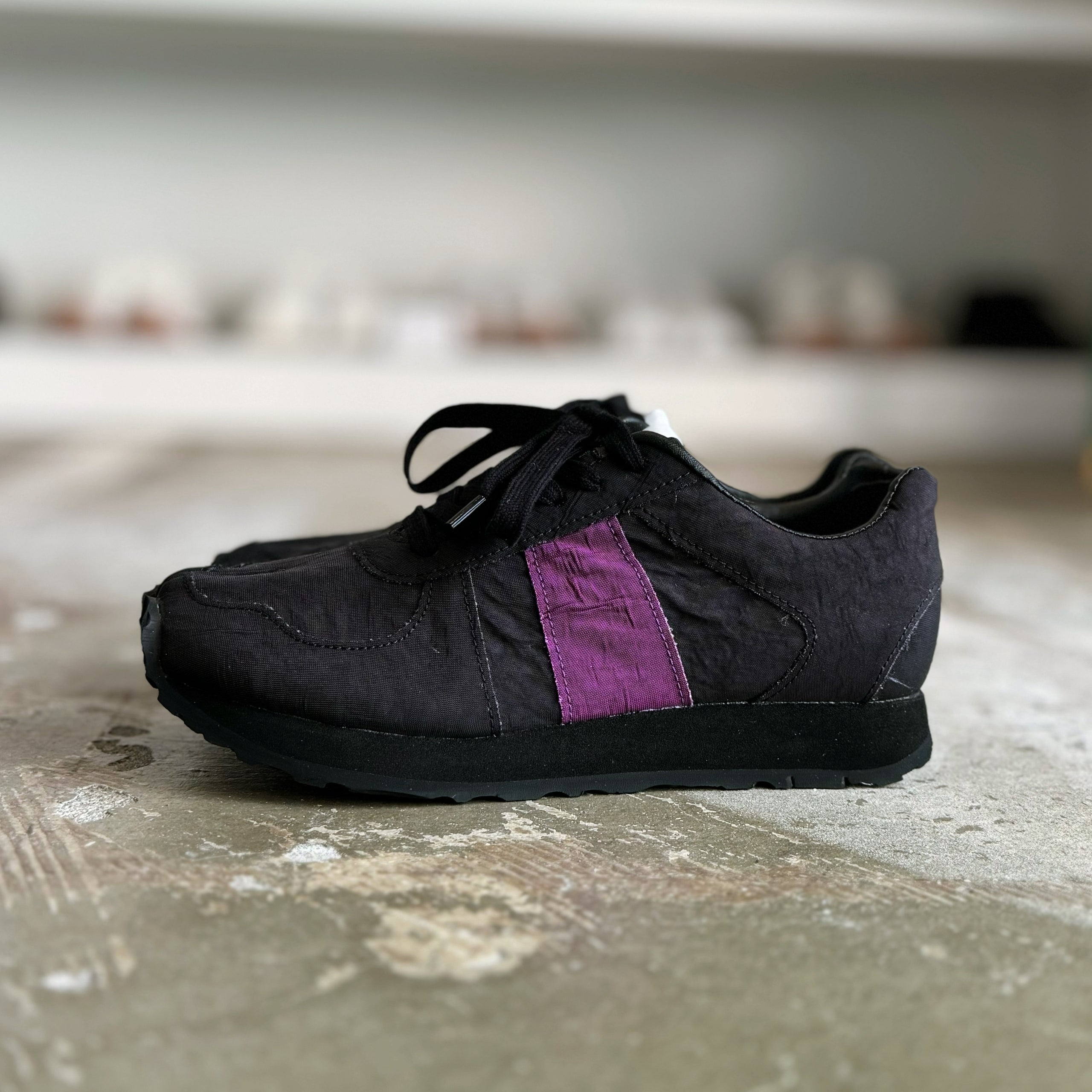 限定 tabito × DENCHU Tabi Trainer BLACK × PURPLE タビトレーナー ブラック × パープル / tabito  タビト / 足袋 スニーカー / 大阪 堀江 | DENCHU / デンチュウ